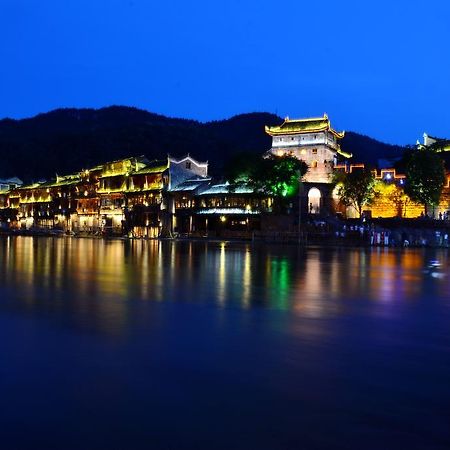 Fenghuang Slowly Time Inn المظهر الخارجي الصورة