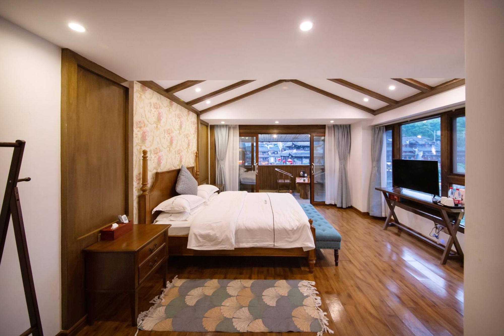 Fenghuang Slowly Time Inn المظهر الخارجي الصورة