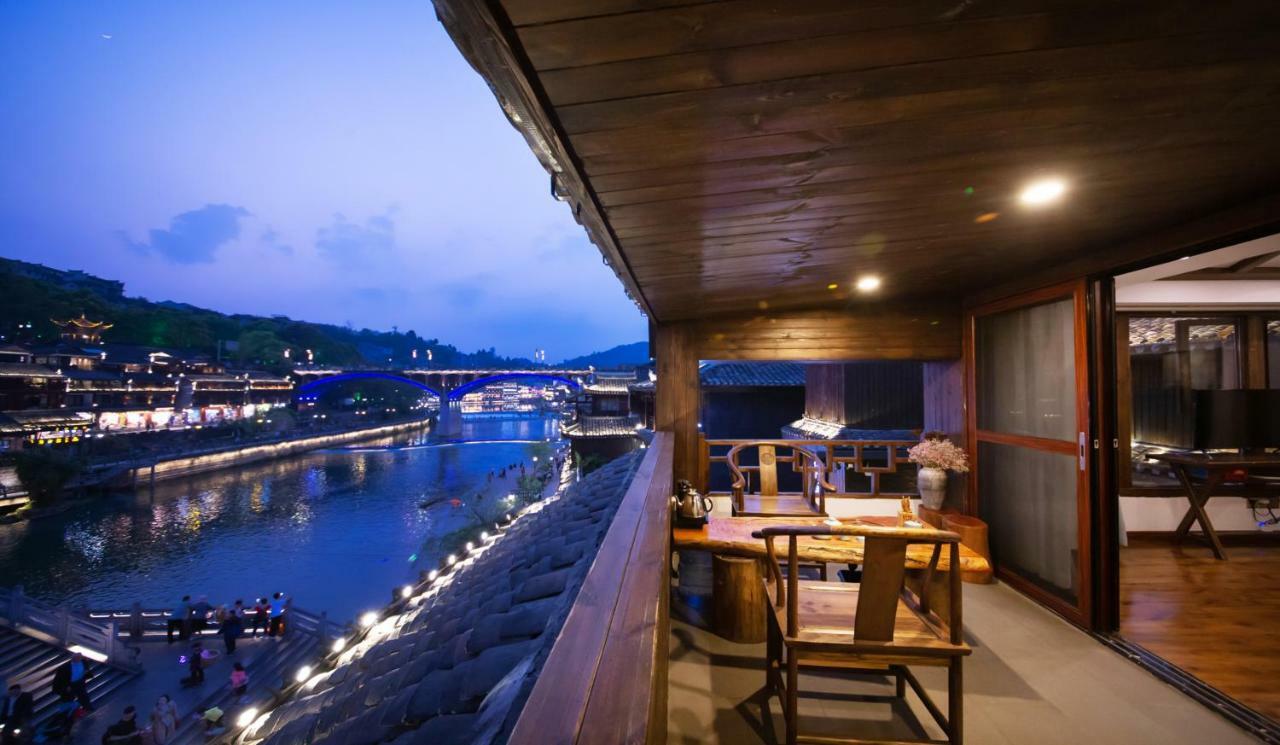 Fenghuang Slowly Time Inn المظهر الخارجي الصورة