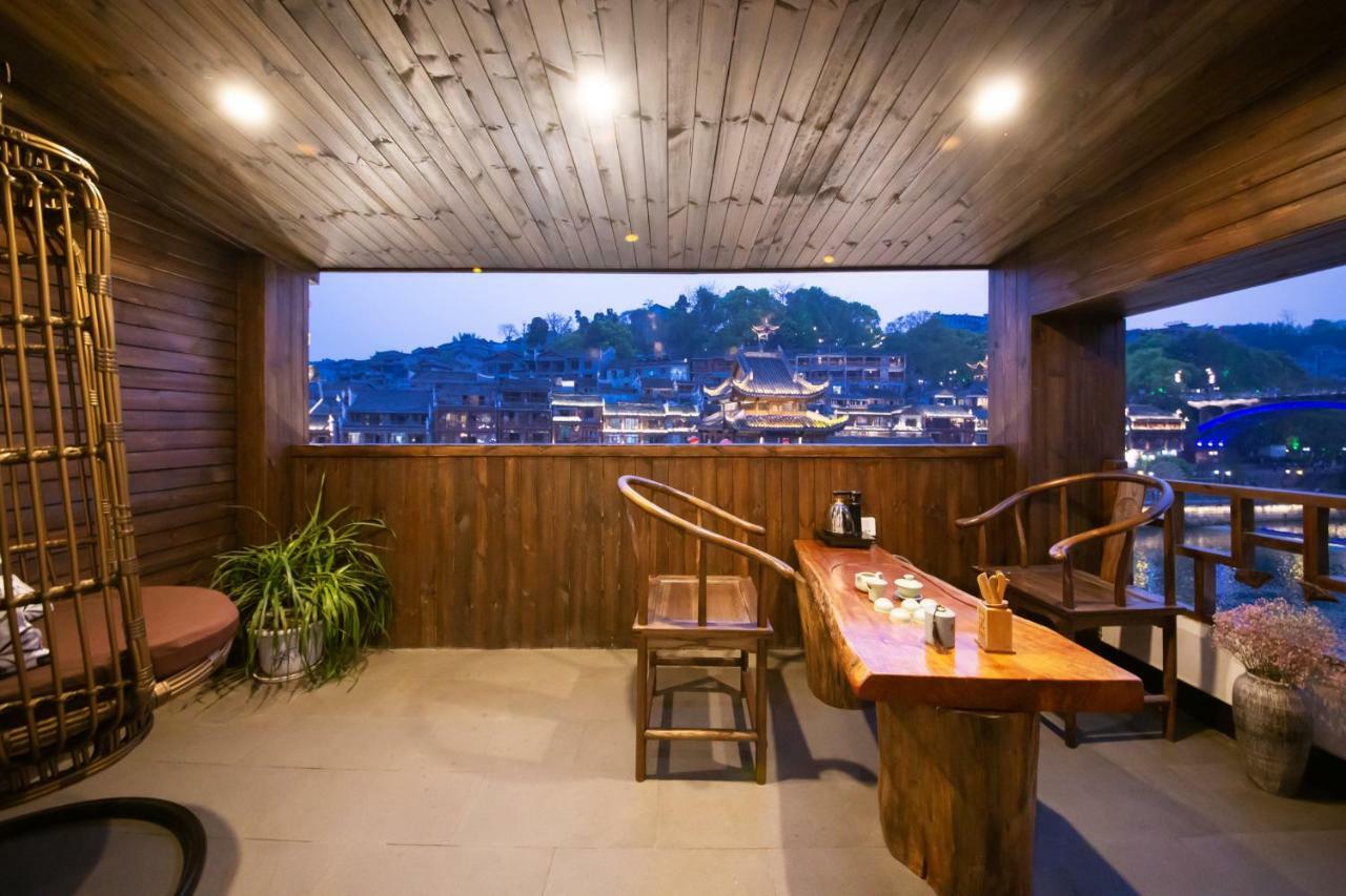 Fenghuang Slowly Time Inn المظهر الخارجي الصورة