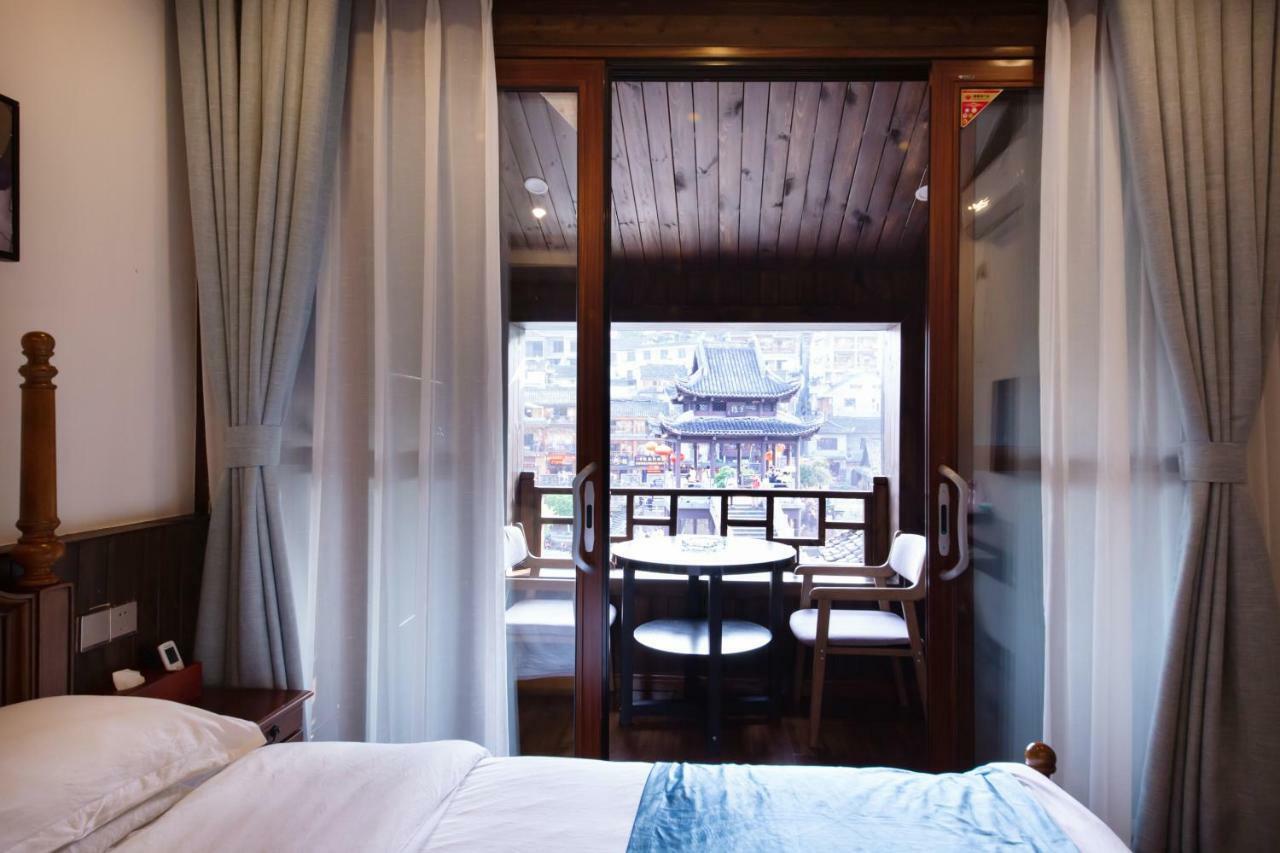 Fenghuang Slowly Time Inn المظهر الخارجي الصورة