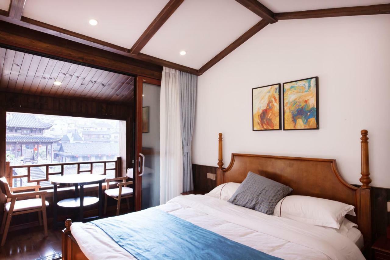 Fenghuang Slowly Time Inn المظهر الخارجي الصورة