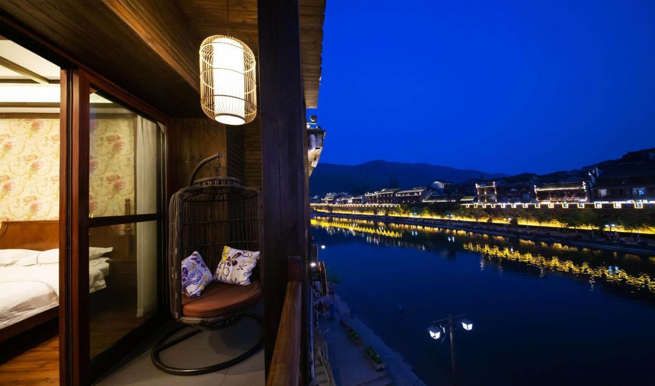 Fenghuang Slowly Time Inn المظهر الخارجي الصورة